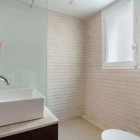 Апартаменты Tour Eiffel 1 Bedroom *